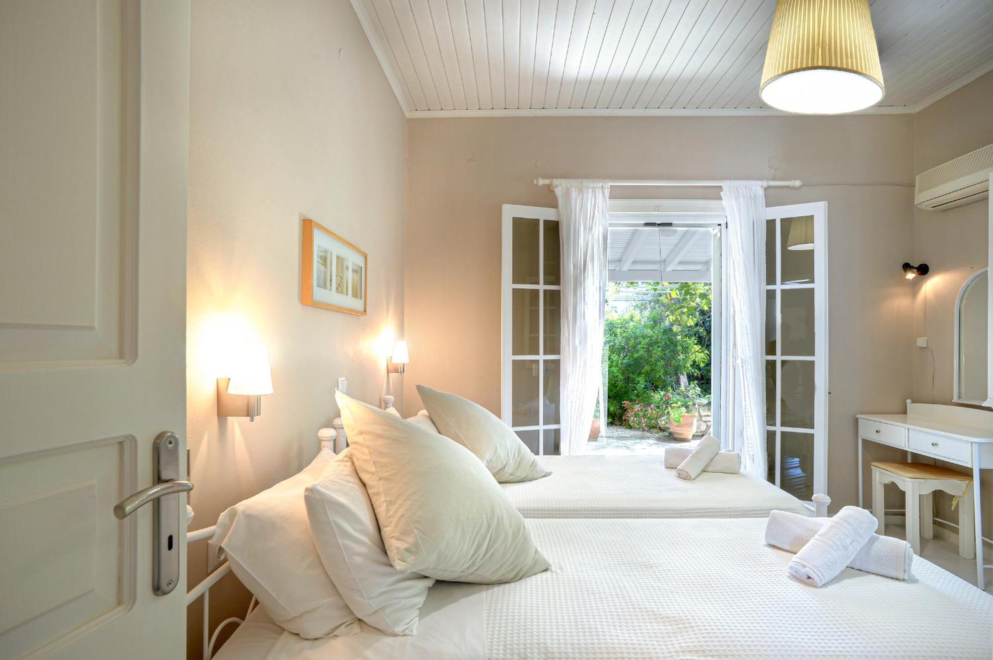 Lioniskari Seaviews - Paxoi'S Private Pool Oasis Villa Porto Ozias ภายนอก รูปภาพ