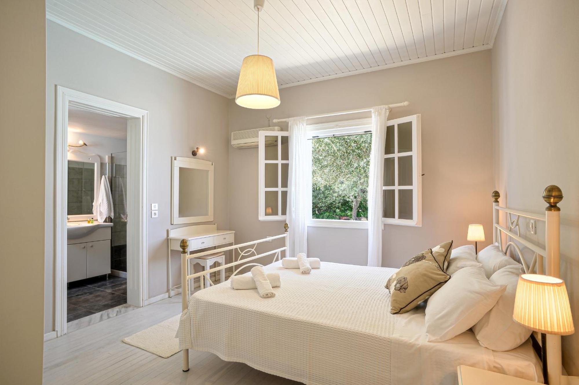Lioniskari Seaviews - Paxoi'S Private Pool Oasis Villa Porto Ozias ภายนอก รูปภาพ